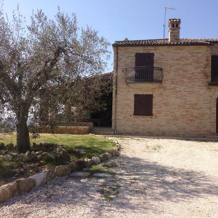Il casale di Laura Hotel Montecosaro  Esterno foto